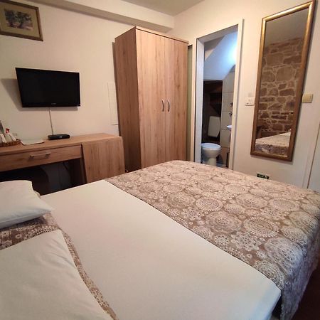 Guesthouse Mirula Spalato Esterno foto